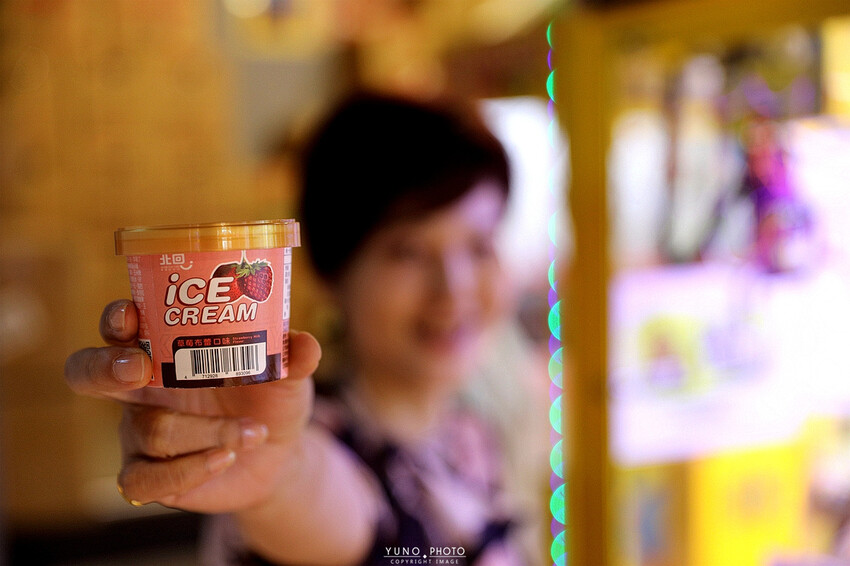台中一中街商圈吃喝玩樂親子景點推薦！夾娃娃機彈珠台換大獎 沙發休息區飲料吧暢飲 夾滿25樣商品再加送史奴