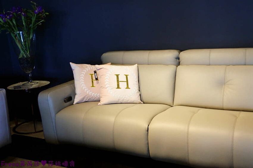 高雄傢俱【晶華傢俱】沃荷高品質沙發超舒服.電動沙發平躺腿枕多角度│高雄沙發│鳥松店 - Fresa芙芮莎♥莎旅憶食