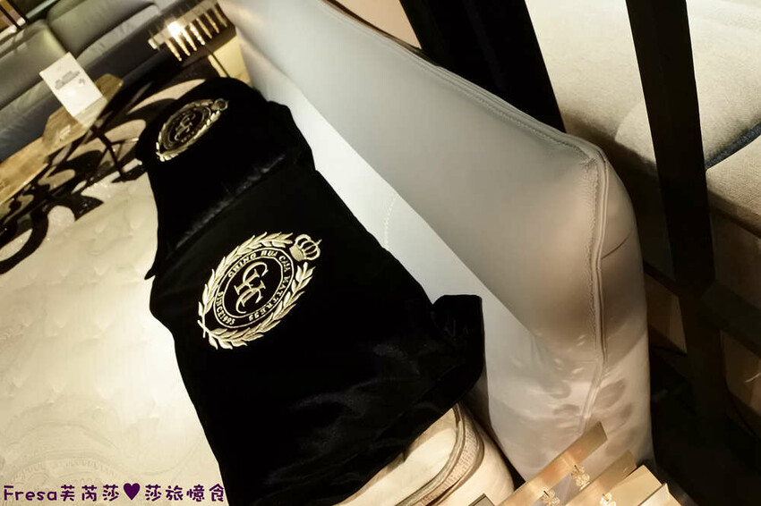 高雄傢俱【晶華傢俱】沃荷高品質沙發超舒服.電動沙發平躺腿枕多角度│高雄沙發│鳥松店 - Fresa芙芮莎♥莎旅憶食