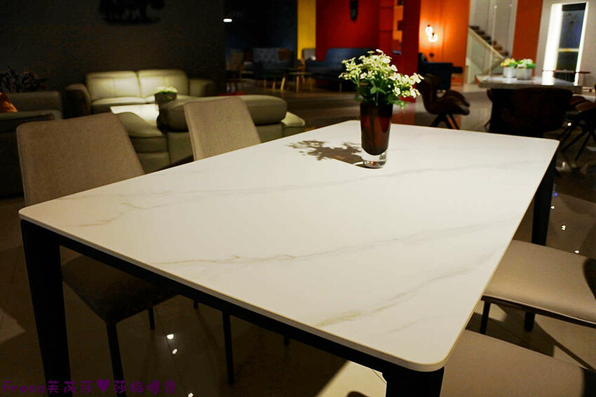 高雄傢俱【晶華傢俱】沃荷高品質沙發超舒服.電動沙發平躺腿枕多角度│高雄沙發│鳥松店 - Fresa芙芮莎♥莎旅憶食