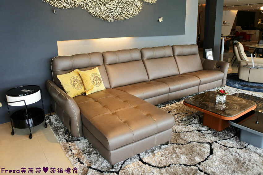 高雄傢俱【晶華傢俱】沃荷高品質沙發超舒服.電動沙發平躺腿枕多角度│高雄沙發│鳥松店 - Fresa芙芮莎♥莎旅憶食