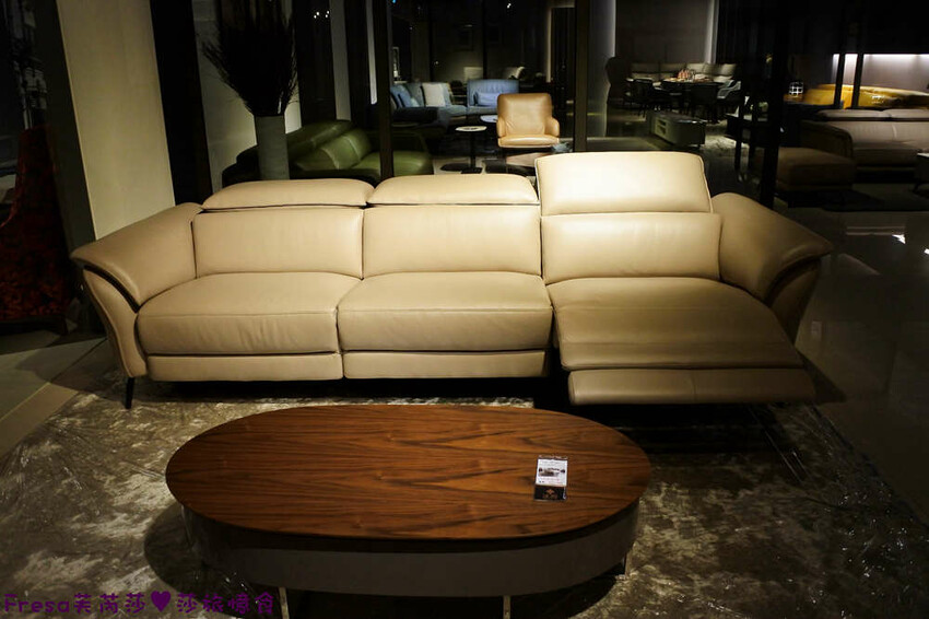 高雄傢俱【晶華傢俱】沃荷高品質沙發超舒服.電動沙發平躺腿枕多角度│高雄沙發│鳥松店 - Fresa芙芮莎♥莎旅憶食