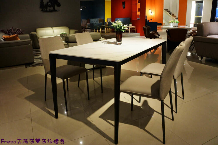 高雄傢俱【晶華傢俱】沃荷高品質沙發超舒服.電動沙發平躺腿枕多角度│高雄沙發│鳥松店 - Fresa芙芮莎♥莎旅憶食