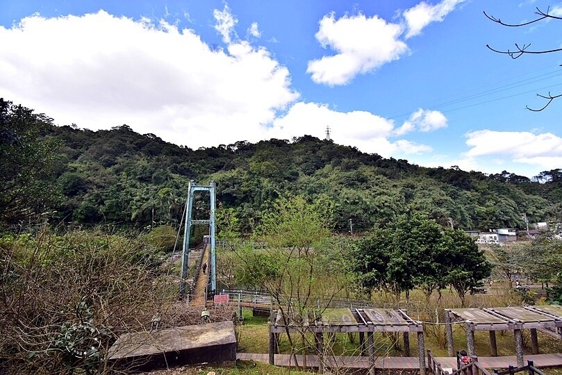 揭開基隆【暖暖】的神秘面紗:基隆河與山巒環繞,自然景觀與在地風情迷人的小鎮