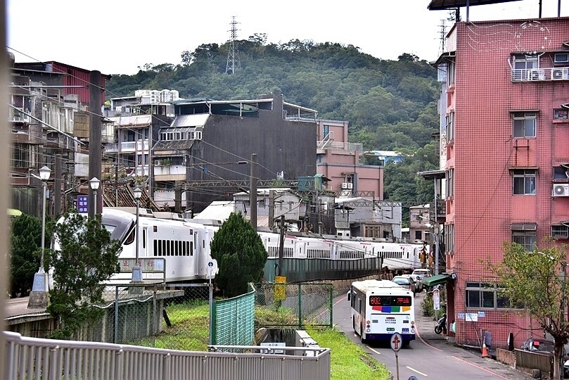 揭開基隆【暖暖】的神秘面紗:基隆河與山巒環繞,自然景觀與在地風情迷人的小鎮