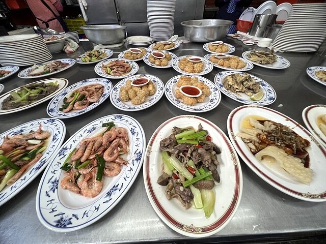 2023新北石門青山瀑布，天涼好個秋踏青趣｜金山老街｜新北八