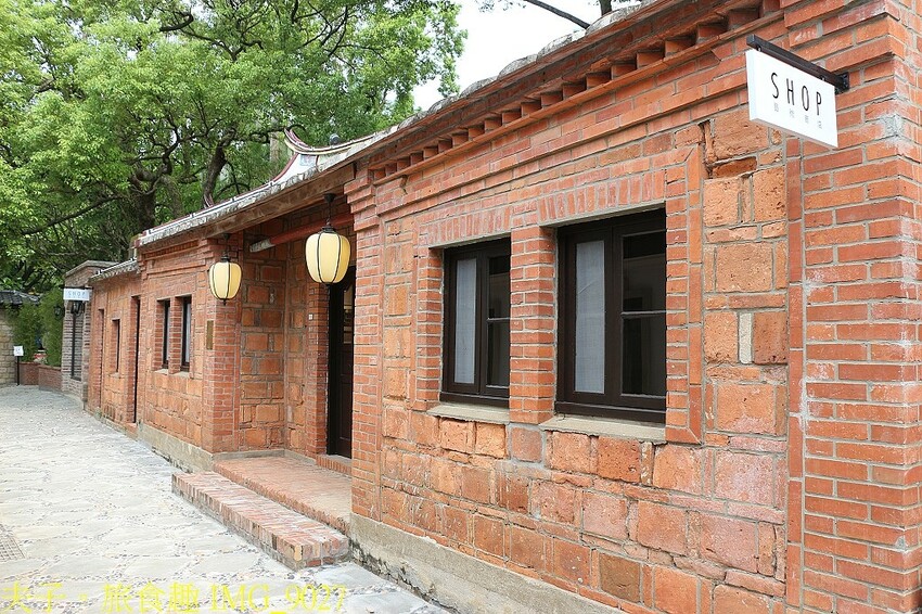 巫登益當代藝術園區 當代彩墨藝術 X 百年歷史建築 X 庭院