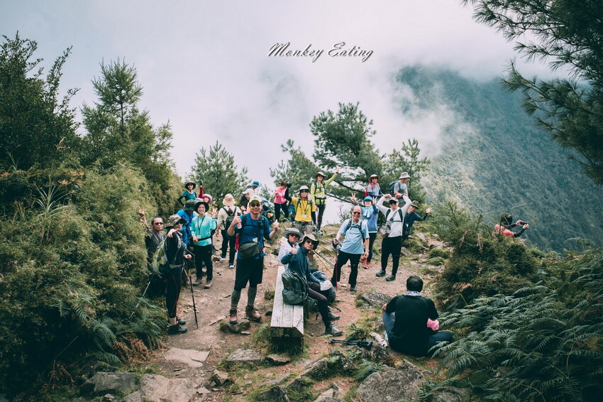 【南投景點】麟趾山-鹿林山-鹿林前山O型縱走，塔塔加健行一日遊，免申請眺望玉山群峰！ - 貪吃猴的幻想