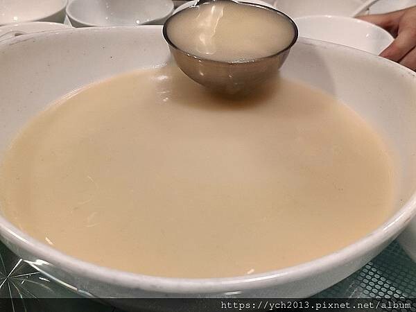 西澳伯斯機場第一印象與順德燒臘享用西澳的第一餐