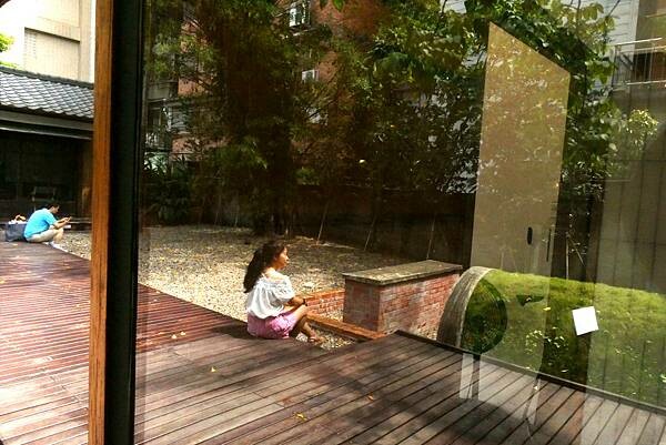 臺北市中正區景點推薦/臺灣文學基地(原齊東詩舍)/2020年重新開幕成為臺北的展覽與活動空間/適合親子出遊/舒