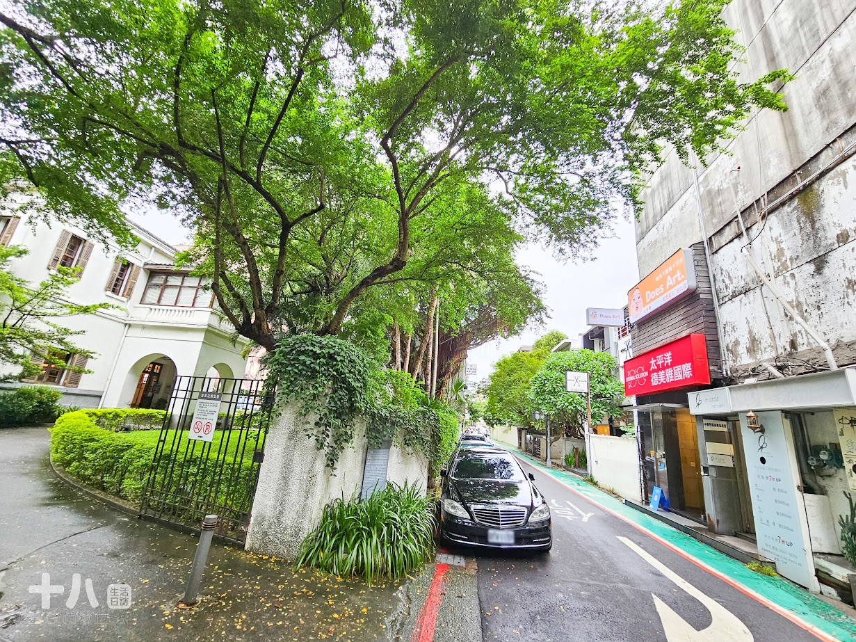 【台北生活】Does Art 都是藝術 台北館｜DIY製作簇絨地毯，緬懷已經成為天使的毛孩，以愛紀念一直永存於心『寵物友善店家』