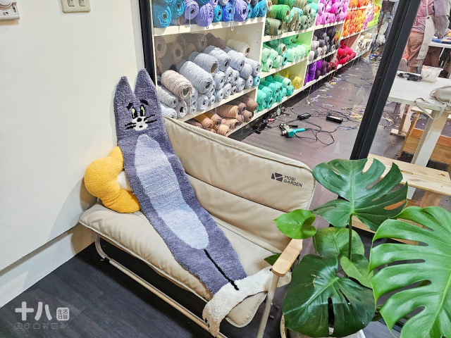 【台北生活】Does Art 都是藝術 台北館｜DIY製作簇絨地毯，緬懷已經成為天使的毛孩，以愛紀念一直永存於心『寵物友善店家』