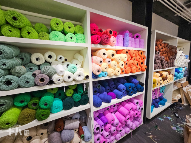 【台北生活】Does Art 都是藝術 台北館｜DIY製作簇絨地毯，緬懷已經成為天使的毛孩，以愛紀念一直永存於心『寵物友善店家』