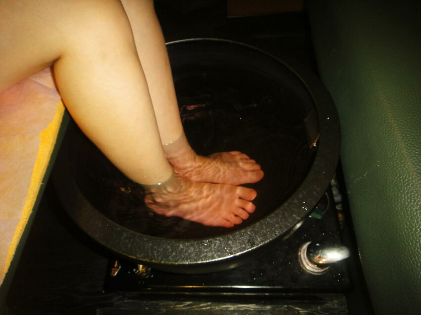 【生活】「足強足體養生館 重慶店」台北車站按摩推薦,腳底按摩、身體按摩、頭肩頸按摩 (價位、菜單)