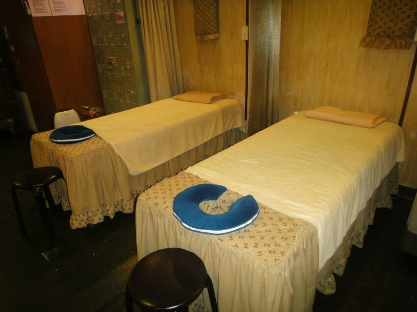 【生活】「足強足體養生館 重慶店」台北車站按摩推薦,腳底按摩、身體按摩、頭肩頸按摩 (價位、菜單)