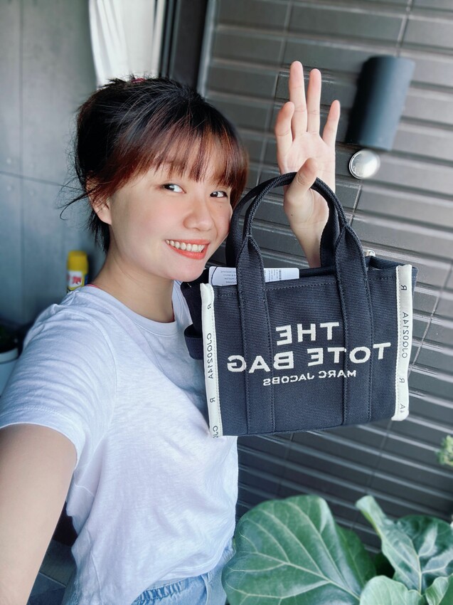 IFCHIC國際電商平台精品購物初體驗、評價|MARC JACOBS小型提花托特包開箱|下單滿USD$50直接免運 - 萍姐愛分享