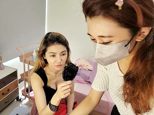 彩妝教學【美妝】桃園彩妝師教學，保養彩妝二合一，Joy老師韓