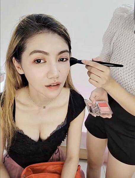 彩妝教學【美妝】桃園彩妝師教學，保養彩妝二合一，Joy老師韓