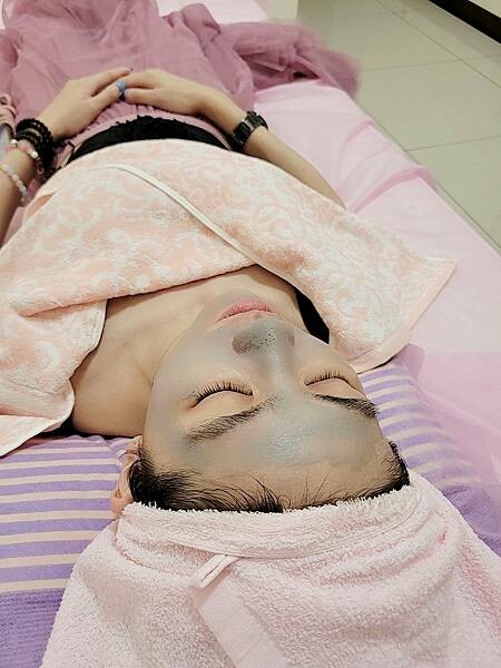 彩妝教學【美妝】桃園彩妝師教學，保養彩妝二合一，Joy老師韓