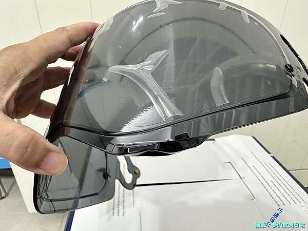 [部品開箱] Arai Tour-Cross V Disco