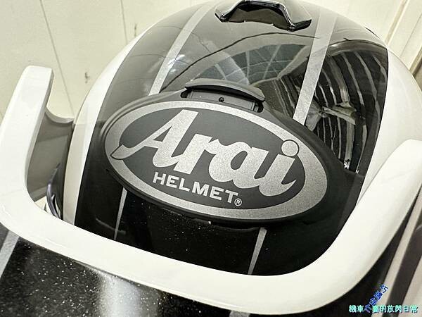 [部品開箱] Arai Tour-Cross V Disco
