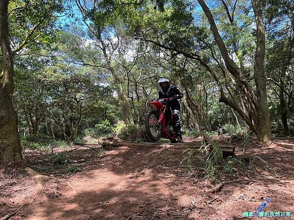 [部品開箱] Arai Tour-Cross V Disco