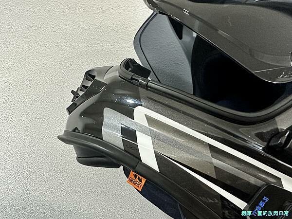 [部品開箱] Arai Tour-Cross V Disco