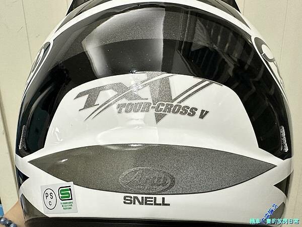 [部品開箱] Arai Tour-Cross V Disco