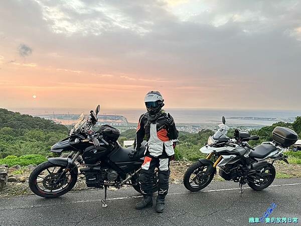 [部品開箱] Arai Tour-Cross V Disco