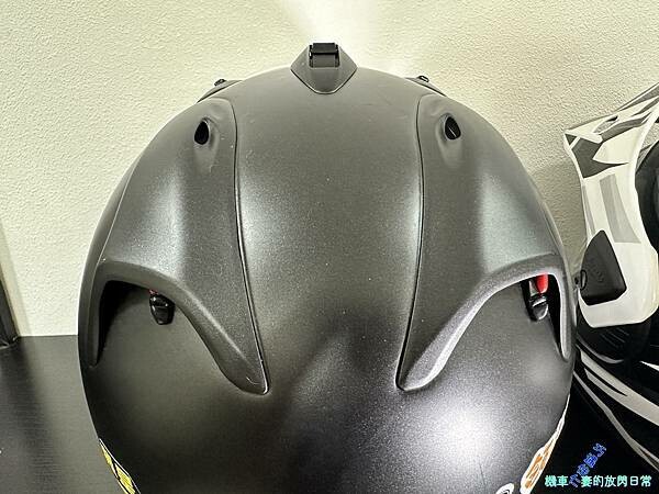 [部品開箱] Arai Tour-Cross V Disco