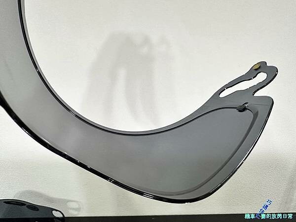 [部品開箱] Arai Tour-Cross V Disco