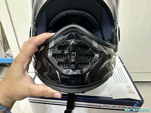 [部品開箱] Arai Tour-Cross V Disco