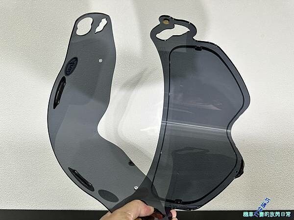 [部品開箱] Arai Tour-Cross V Disco