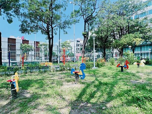 ★台南●安平＊藏金閣二館，全台最美的公家機關，一秒闖入愛麗絲