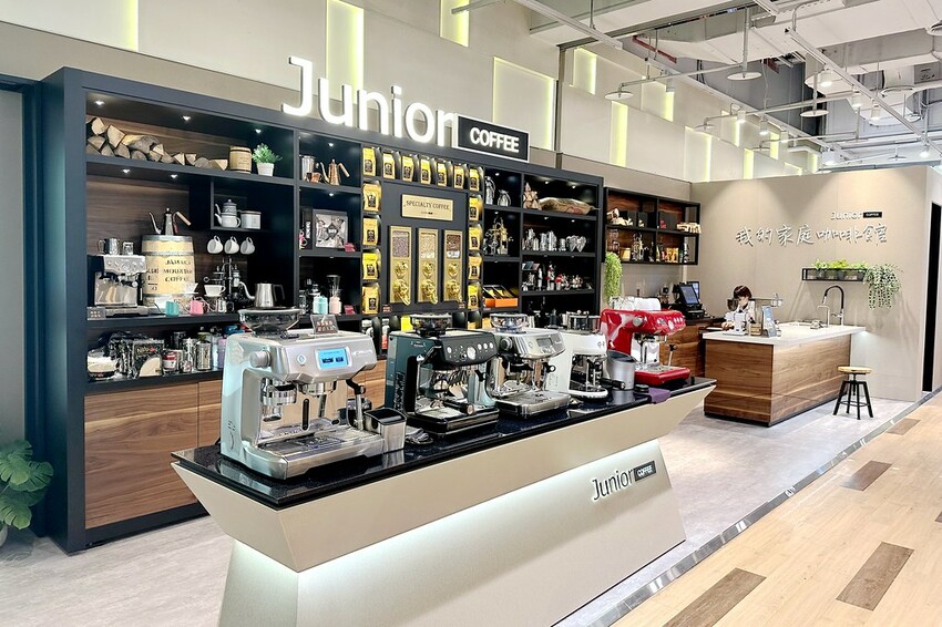 桃園景點｜全家總動員！桃園親子景點免費停車！週年慶鈔狂優惠！就在中壢大江購物中心！