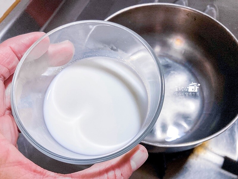 烘焙筆記│巧克力爆漿蛋糕，濕潤綿密的口感裡有甜沒有膩