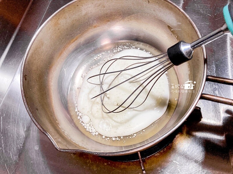 烘焙筆記│巧克力爆漿蛋糕，濕潤綿密的口感裡有甜沒有膩