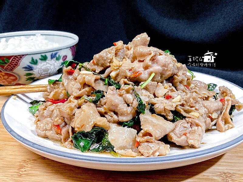 烹飪筆記│打拋豬肉片，泰式餐館必點的人氣招牌菜
