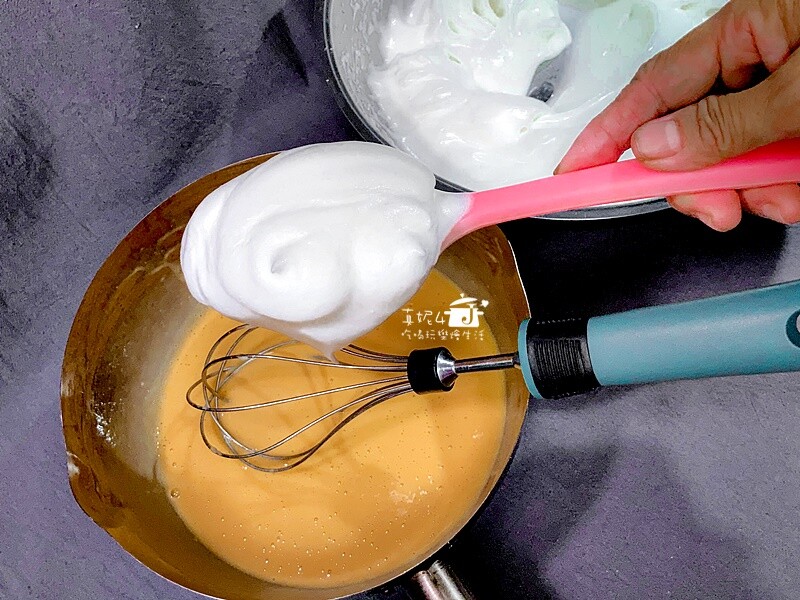 烘焙筆記│古早味布丁蛋糕,軟綿細緻會搖晃的蛋糕,好吃不死甜