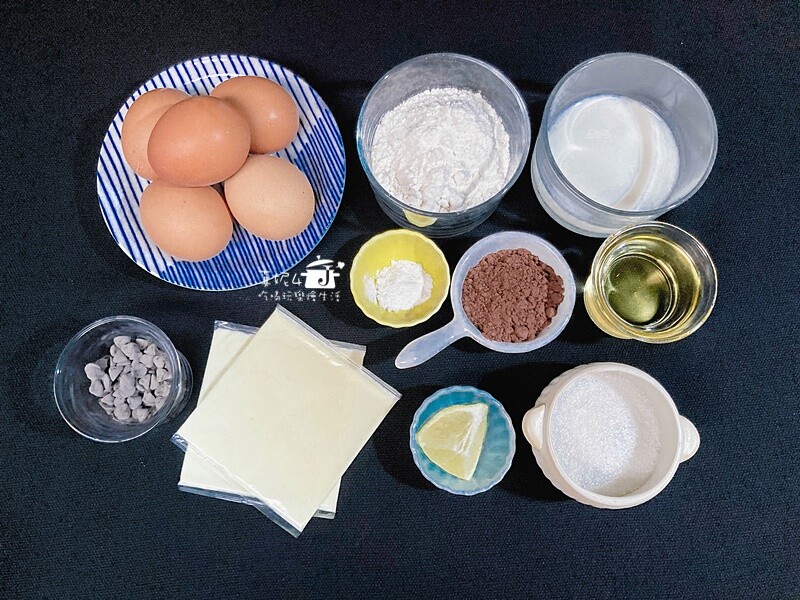 烘焙筆記│巧克力爆漿蛋糕，濕潤綿密的口感裡有甜沒有膩