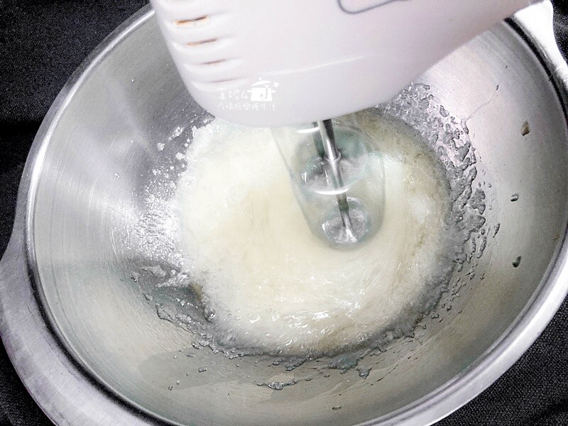 烘焙筆記│巧克力爆漿蛋糕，濕潤綿密的口感裡有甜沒有膩