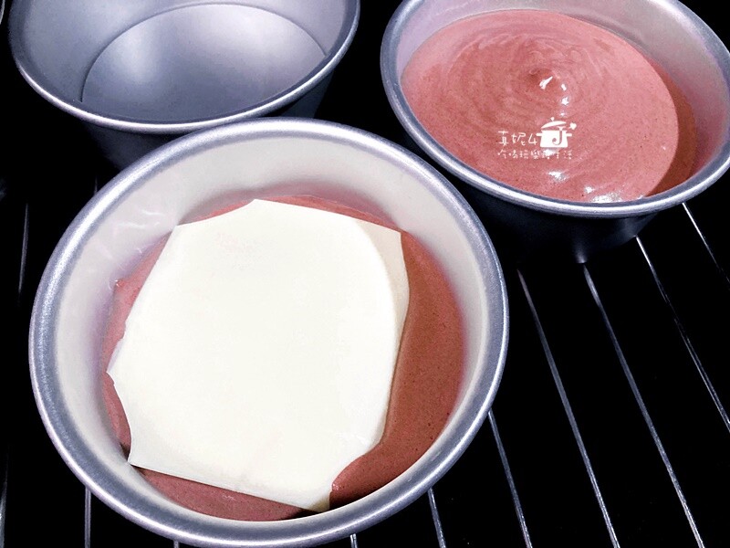 烘焙筆記│巧克力爆漿蛋糕，濕潤綿密的口感裡有甜沒有膩