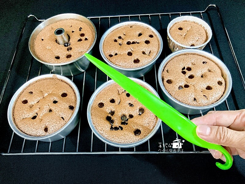 烘焙筆記│巧克力爆漿蛋糕，濕潤綿密的口感裡有甜沒有膩