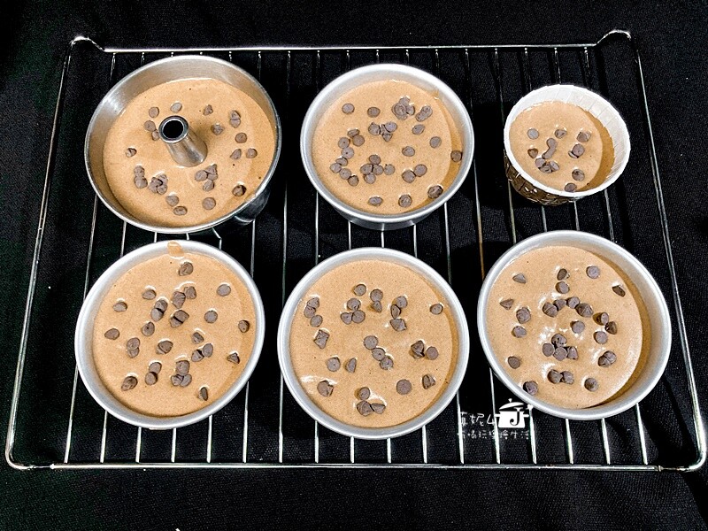 烘焙筆記│巧克力爆漿蛋糕，濕潤綿密的口感裡有甜沒有膩