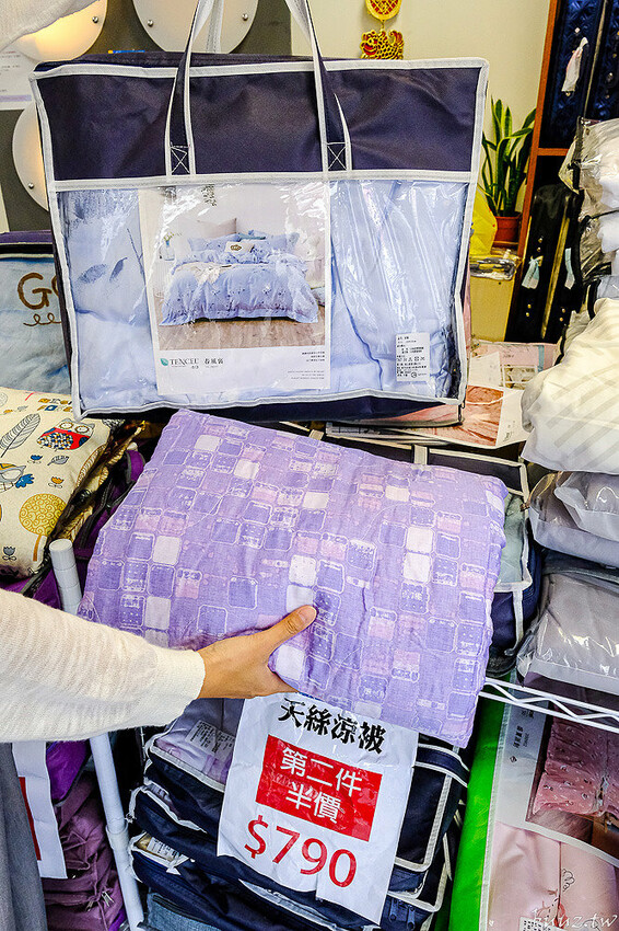 結束營業清倉特賣，法頌寢飾沙鹿店，多樣寢具買一送一，天絲涼被第二件半價，萬件商品一件不留！