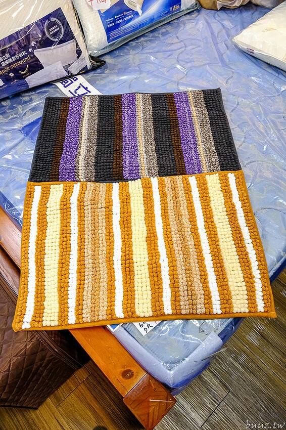 結束營業清倉特賣，法頌寢飾沙鹿店，多樣寢具買一送一，天絲涼被第二件半價，萬件商品一件不留！