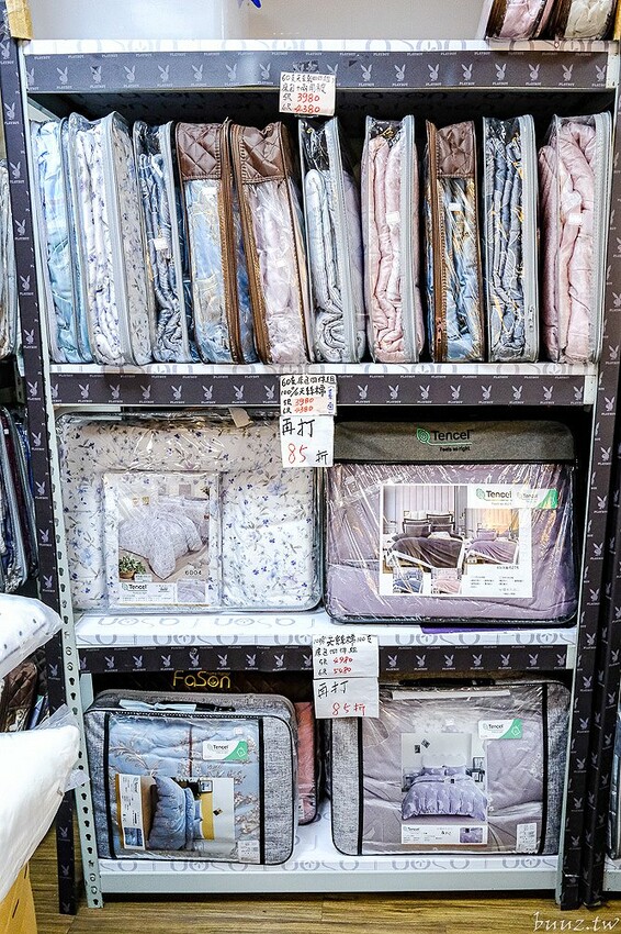 結束營業清倉特賣，法頌寢飾沙鹿店，多樣寢具買一送一，天絲涼被第二件半價，萬件商品一件不留！