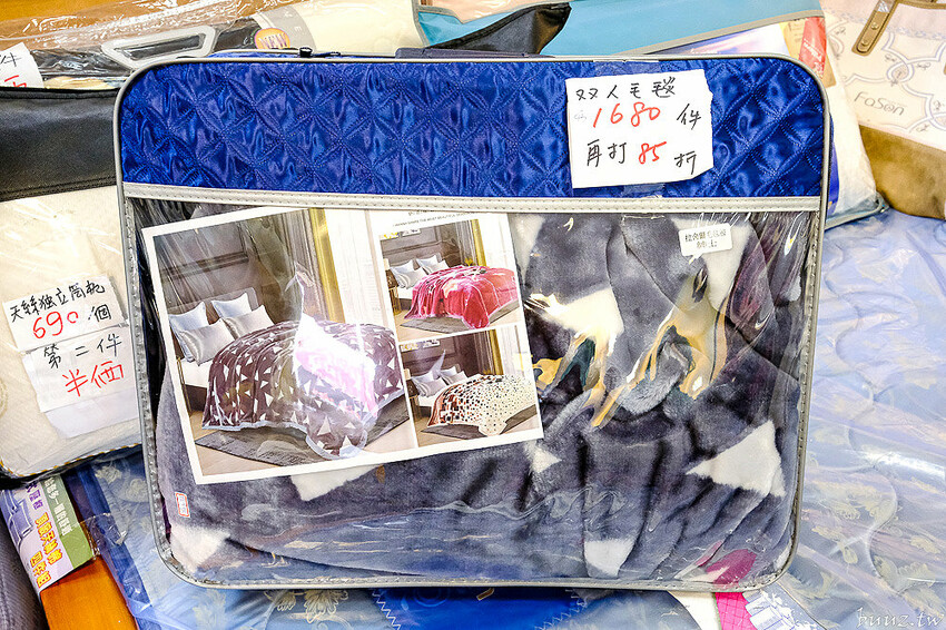 結束營業清倉特賣，法頌寢飾沙鹿店，多樣寢具買一送一，天絲涼被第二件半價，萬件商品一件不留！
