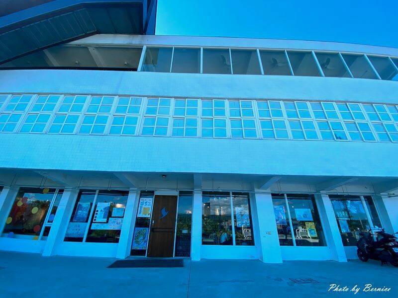 太平青鳥書局~廢棄國小重生為全台最美望海書店 @Bernice的隨手筆記