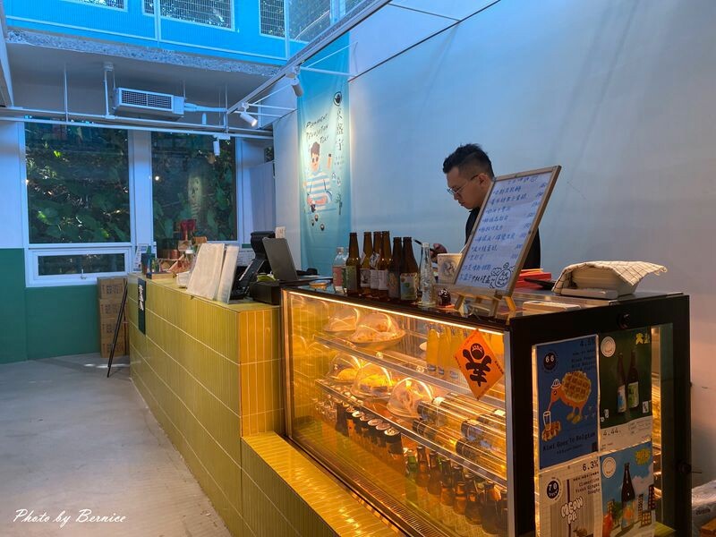 太平青鳥書局~廢棄國小重生為全台最美望海書店 @Bernice的隨手筆記